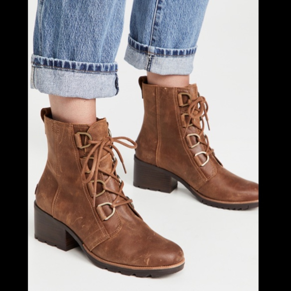 NWOT Sorel Cate Lace Up Boot Size 8.5